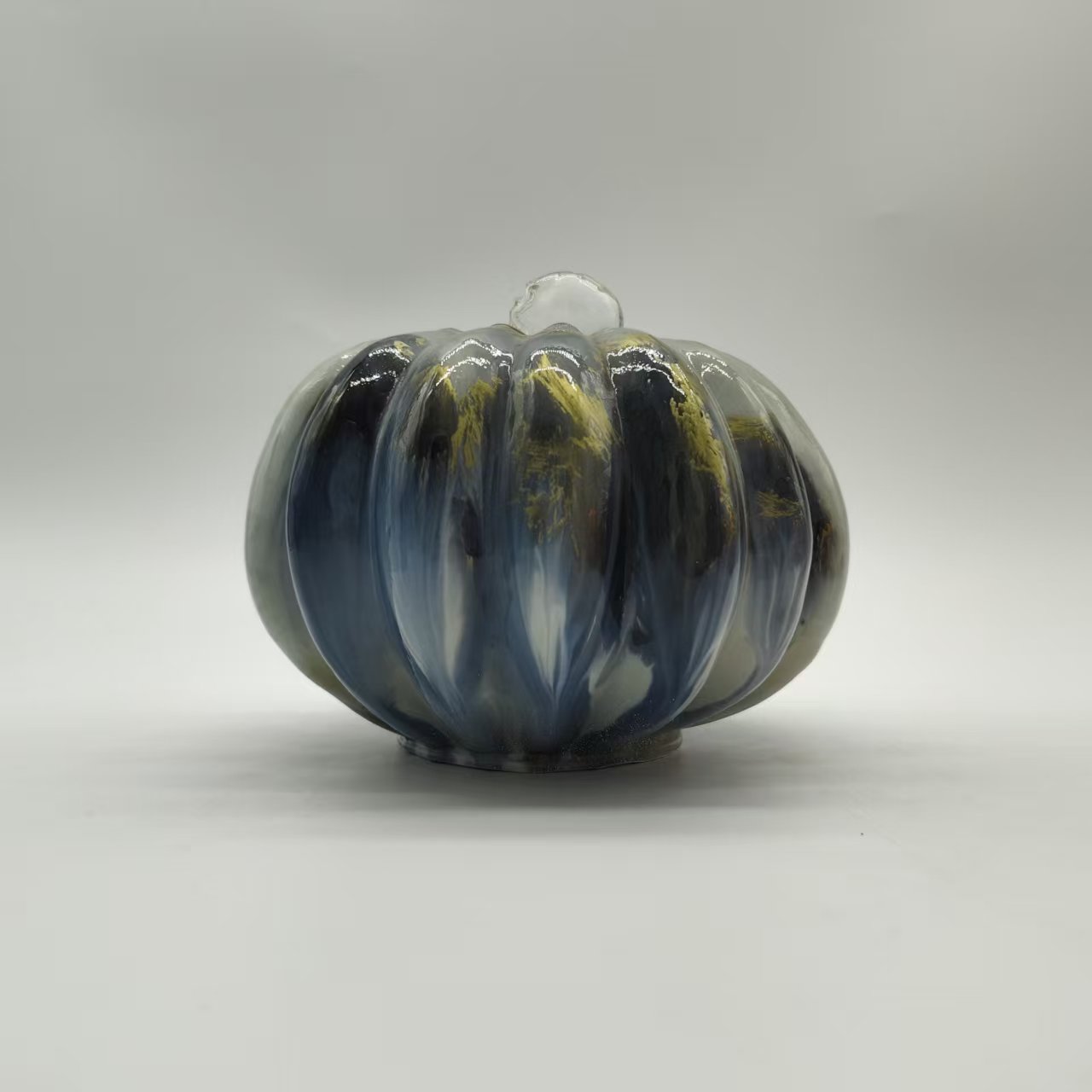 Crystal pumpkin-shaped glass decor