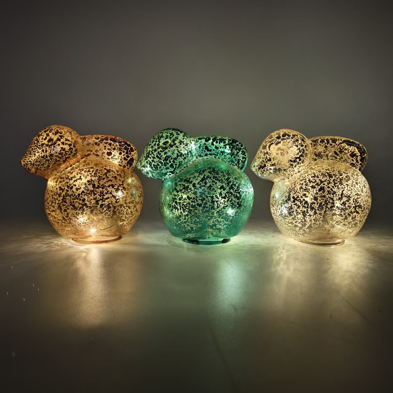 Artistic rabbit-shaped glass decoration